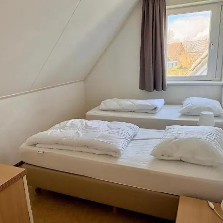 Semesterbostad Bohemien 4 *